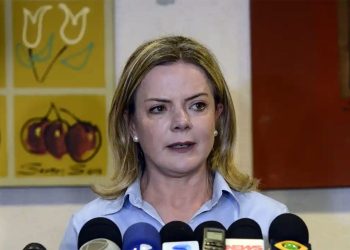 Mau resultado do PT nas eleições expõem racha na cúpula petista