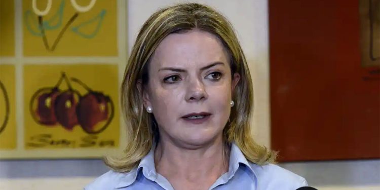 Mau resultado do PT nas eleições expõem racha na cúpula petista