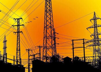 Governo usou cálculo errado para aprovar operação com bancos na conta de luz, diz Aneel