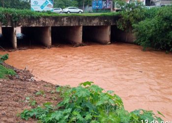 Forte temporal atinge Ipatinga e provoca alagamentos