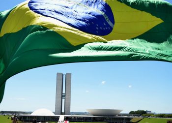 O desencanto com a democracia