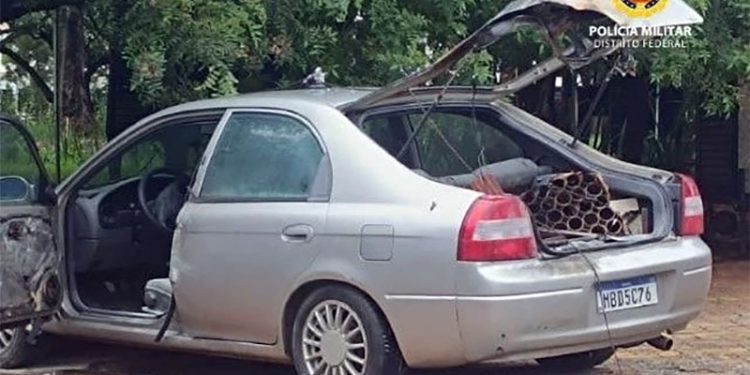 Polícia encontra mais explosivos na Esplanada; buscas continuam em Brasília