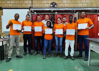 Cursos gratuitos no Instituto do Inox formam profissionais para indústria
