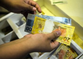 Brasileiros ainda não sacaram R$ 8,53 bilhões de valores a receber