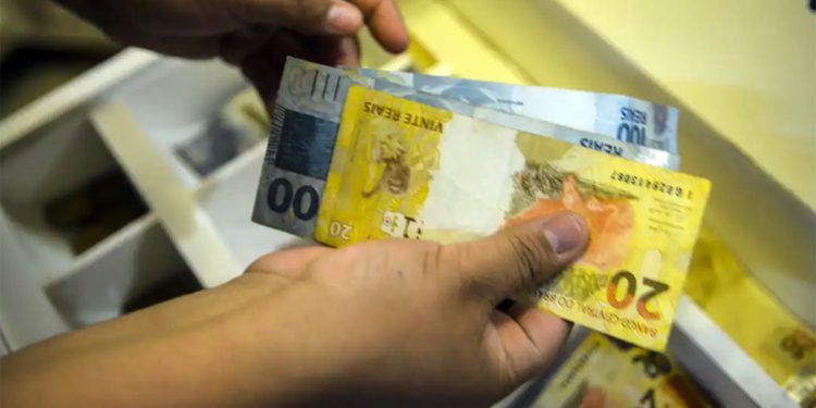 Brasileiros ainda não sacaram R$ 8,53 bilhões de valores a receber