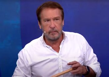 Emilio Surita ironiza com salva de palmas após dólar bater R$ 6, “hexa”