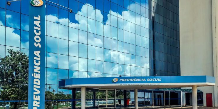 Mais de 1 milhão de aposentados sofrem descontos indevidos