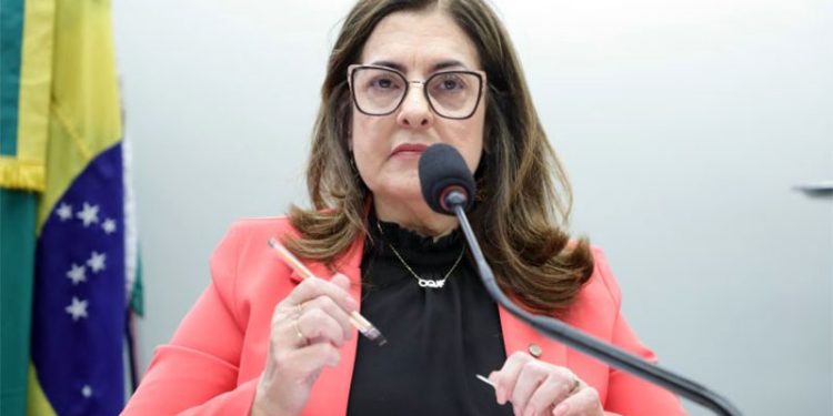 Comissão da Câmara aprova reserva de assentos para mulheres em ônibus