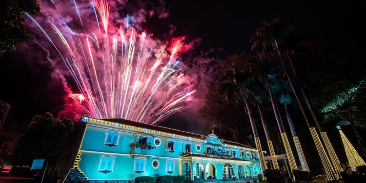 30ª Cantata de Natal da Fundação Aperam reúne mais de 8 mil pessoas