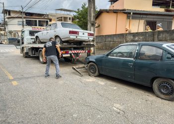 Operação recolhe veículos abandonados nas ruas de Ipatinga