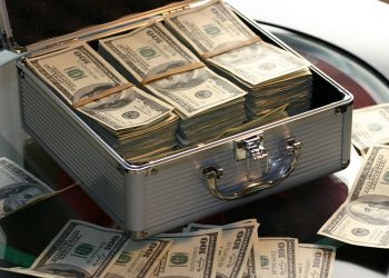 Os impactos do dólar acima de R$ 6 na vida dos brasileiros