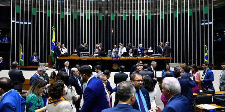 Oposição e governadores se unem pela segurança