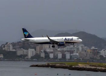 Azul vai deixar de operar em 12 cidades brasileiras: veja quais são