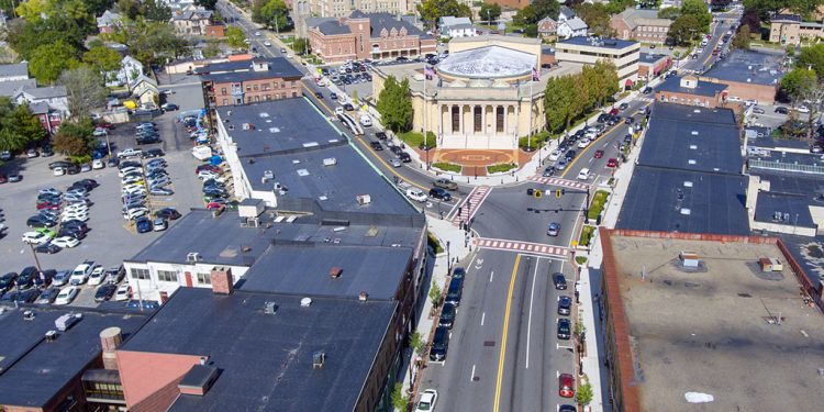 Empreendedores brasileiros fazem sucesso em Framingham