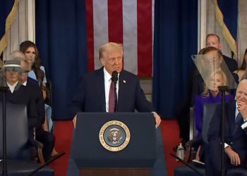 Trump discursa e promete uma “era de ouro” para os americanos