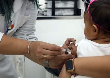 Sem gotinha: veja como fica novo esquema vacinal contra a pólio