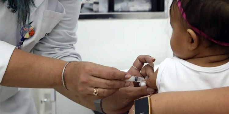 Sem gotinha: veja como fica novo esquema vacinal contra a pólio