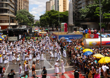 Blocos e programação noturna em BH prometem o Carnaval mais artístico do Brasil