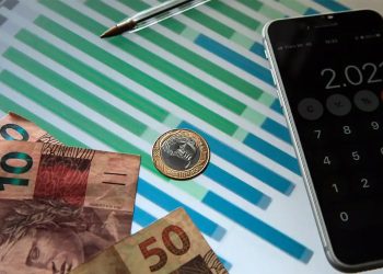 Mercado projeta inflação em 5,58% para 2025; PIB fica em 2,03%