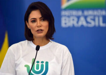 Michelle lidera convocação nacional por atos contra governo Lula