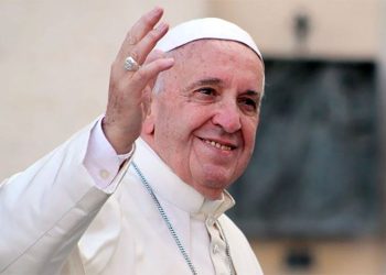 Papa Francisco desenvolve pneumonia bilateral