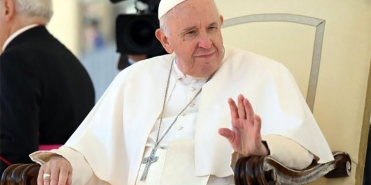 Papa tem carta de renúncia assinada há mais de dez anos; entenda
