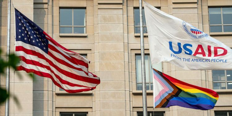 Donald Trump defende fechamento da USAID