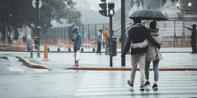 Inmet emite alerta de chuvas intensas em Minas Gerais