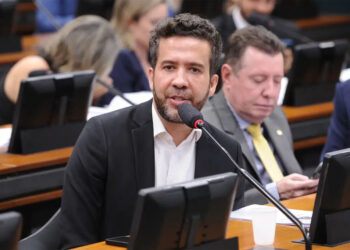 Acordo com Janones define devolução de R$ 157 mil aos cofres públicos
