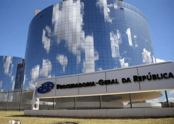PGR pede prisão domiciliar para Débora dos Santos