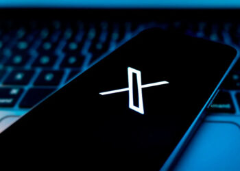 Rede social X sofre apagão e deixa usuários sem serviço no mundo