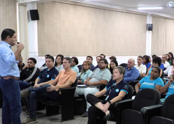 Expositores da Feiraço 2025 são capacitados para o evento pela Aciapi-CDL e Sebrae