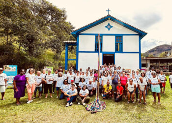 “Caravana da Terceira Idade” leva idosos para um passeio turístico no Ipaneminha