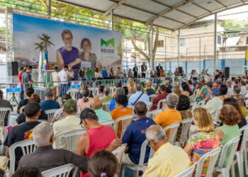 Ipatinga avança na regularização fundiária com a entrega de 200 novos títulos