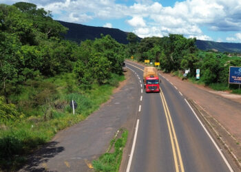 Feriado prolongado terá restrições ao tráfego de veículos pesados nas rodovias estaduais