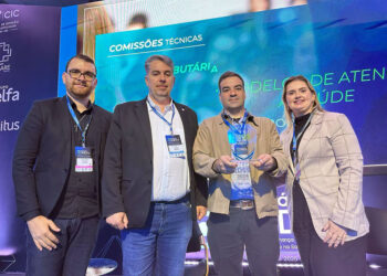 Usisaúde participa do Seminário da Unidas e recebe prêmio por conquista da nota máxima no IDSS