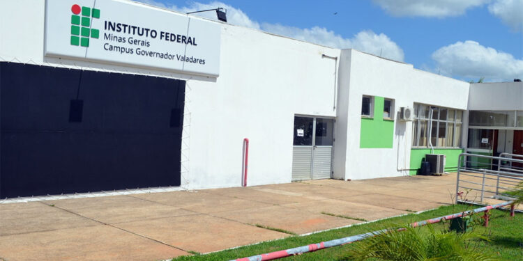IFMG abre 15 vagas para professores substitutos e visitantes em seis unidades