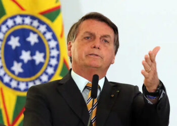 PF marca depoimento de Bolsonaro em inquérito do STF contra Eduardo