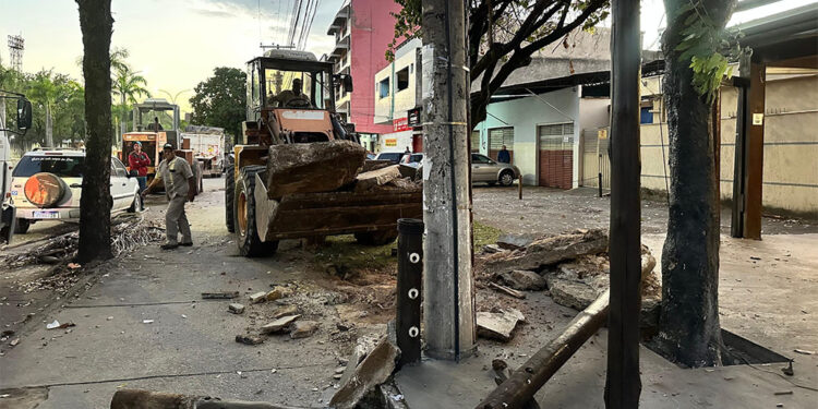 Prefeitura de Ipatinga executa ação de regularização urbana no Bom Retiro