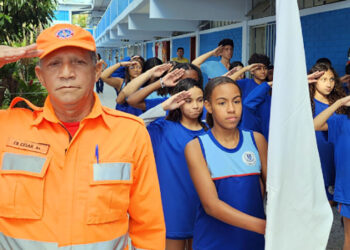Governo de Minas consulta comunidade escolar para ampliação das escolas cívico-militares