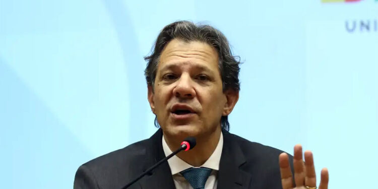 Governo estuda novas fontes de arrecadação após perda do IOF