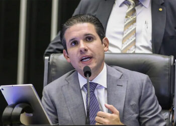 Hugo Motta veta reuniões de comissões na Câmara