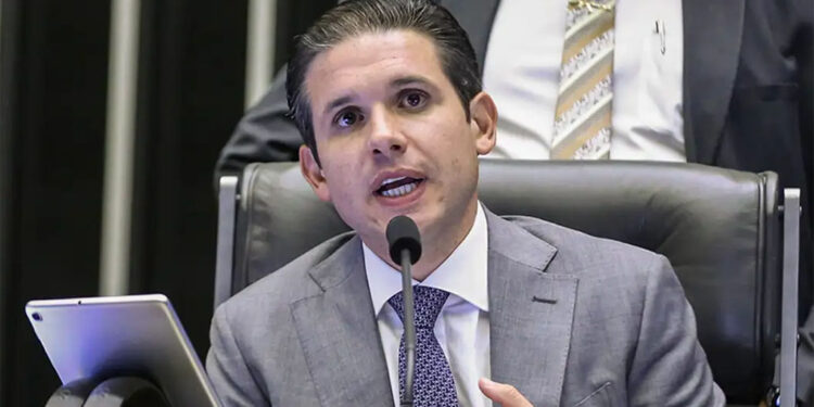 Hugo Motta veta reuniões de comissões na Câmara