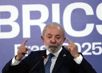 Lula promete retaliação comercial aos EUA se taxação persistir