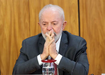 Lula pede que Trump reflita sobre importância do Brasil e negocie possíveis divergências