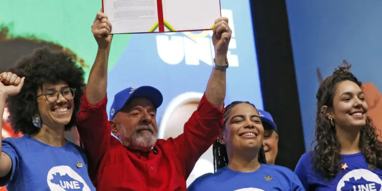 Lula diz que vai cobrar imposto das empresas americanas digitais