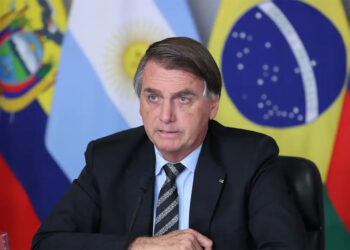 Bolsonaro busca saída estratégica em relação às tarifas de Trump