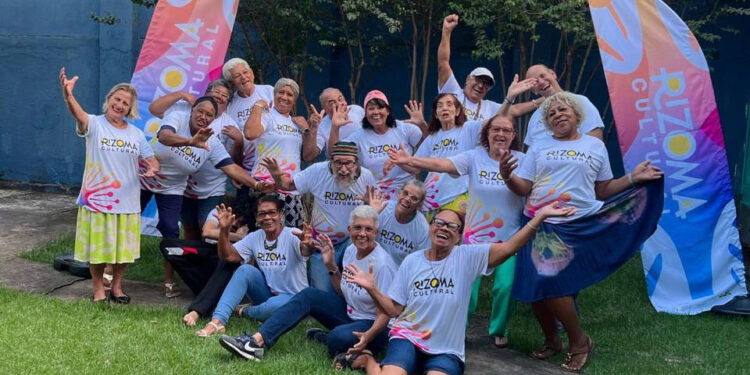 Representatividade, cura e alegria: a arte do teatro transforma vidas no Rizoma
