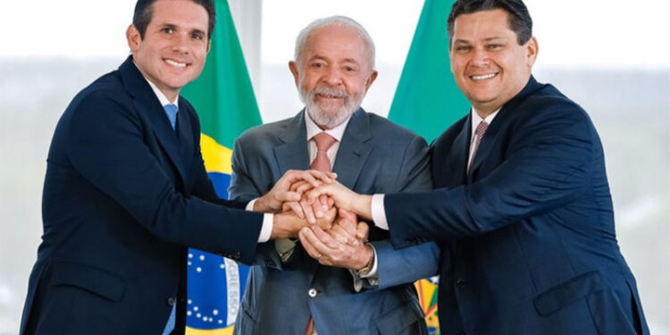 Derrota na CPMI do INSS expõe fragilidade do governo Lula