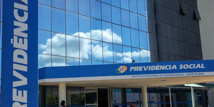 INSS suspende contrato com a Crefisa
